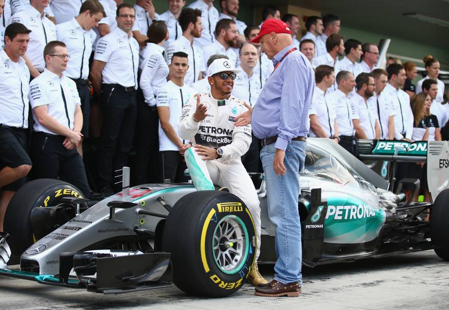 Foto finali con Hamilton che saluta Lauda. Getty